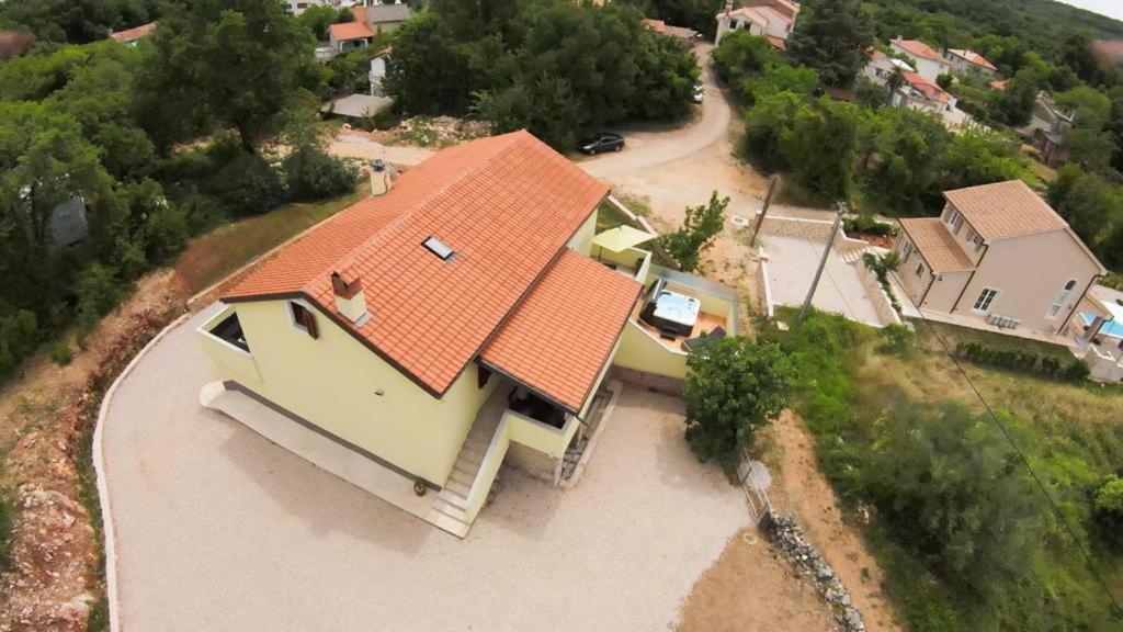 Holiday Home Tos Risika Exterior foto