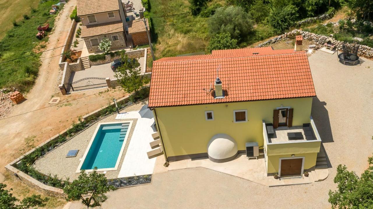 Holiday Home Tos Risika Exterior foto