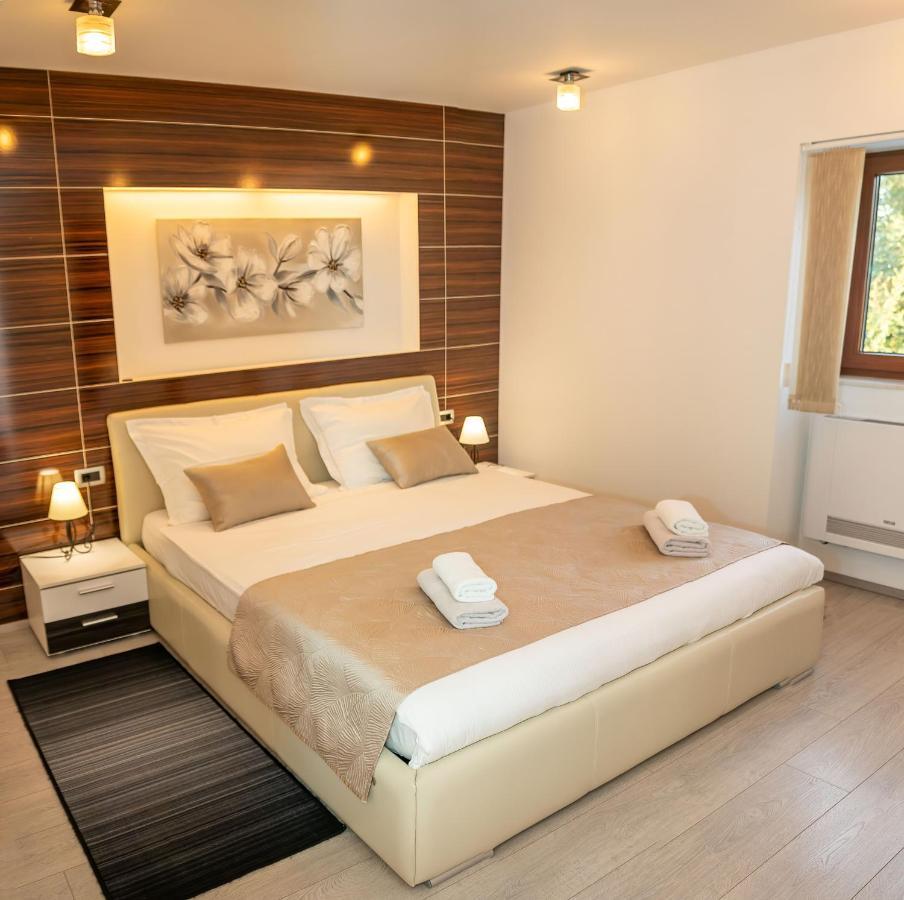 Holiday Home Tos Risika Exterior foto