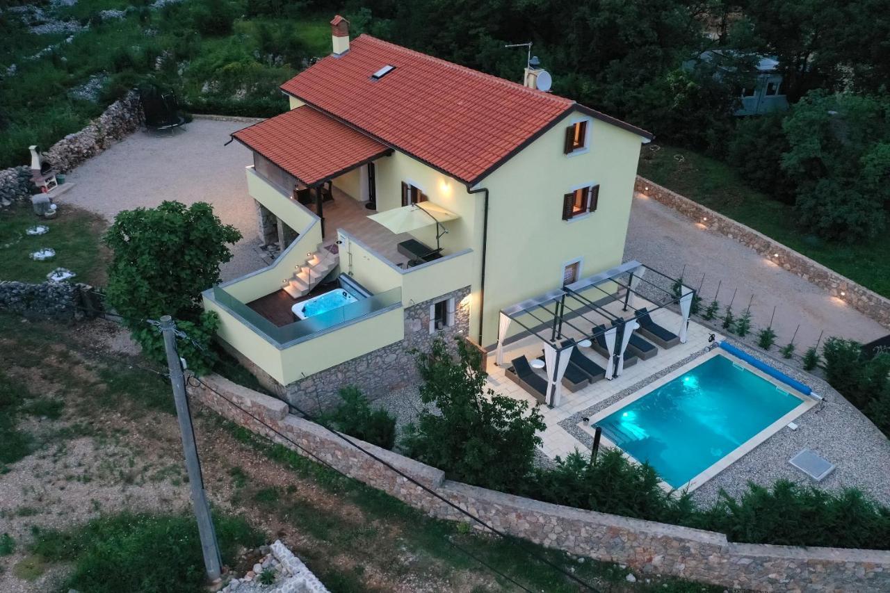 Holiday Home Tos Risika Exterior foto