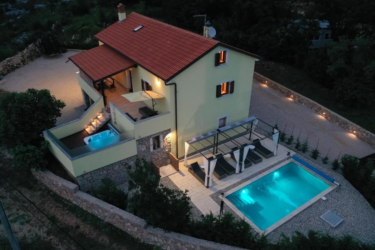 Holiday Home Tos Risika Exterior foto