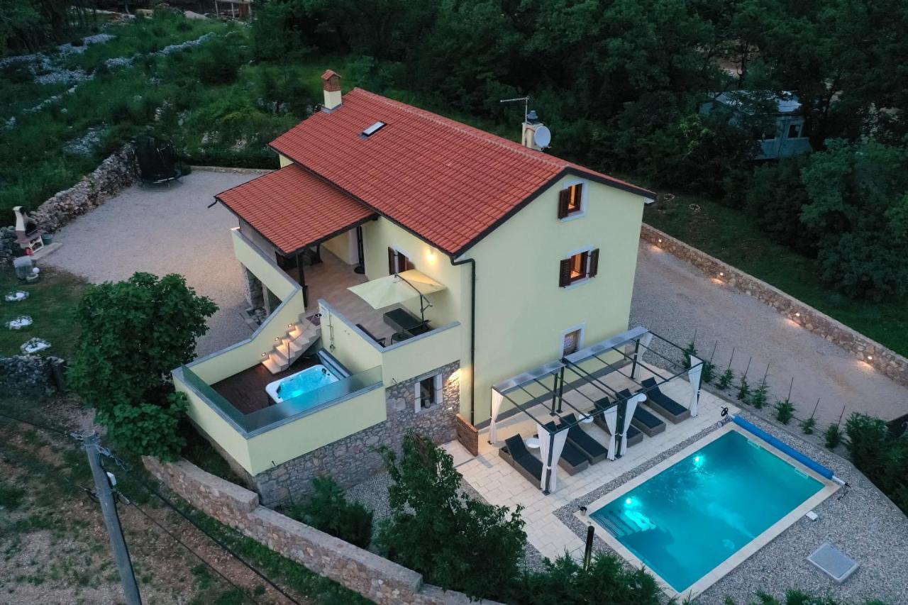 Holiday Home Tos Risika Exterior foto