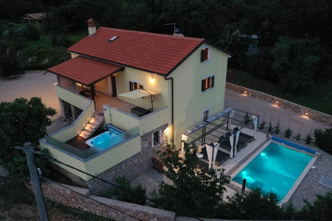 Holiday Home Tos Risika Exterior foto