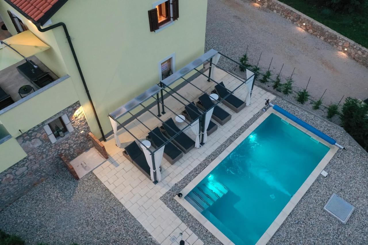 Holiday Home Tos Risika Exterior foto