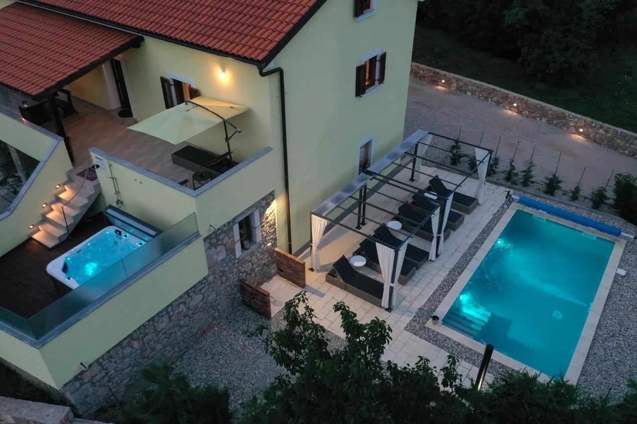 Holiday Home Tos Risika Exterior foto