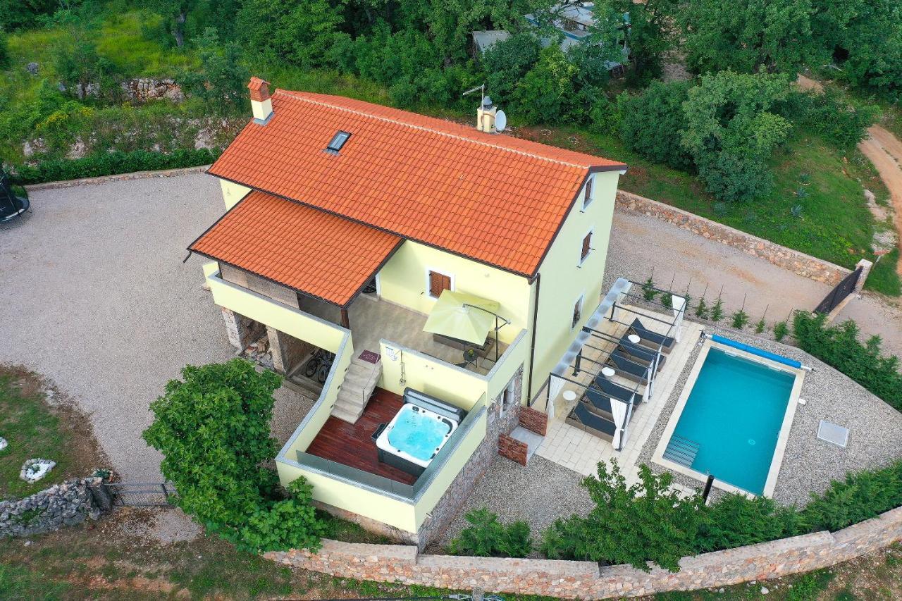 Holiday Home Tos Risika Exterior foto